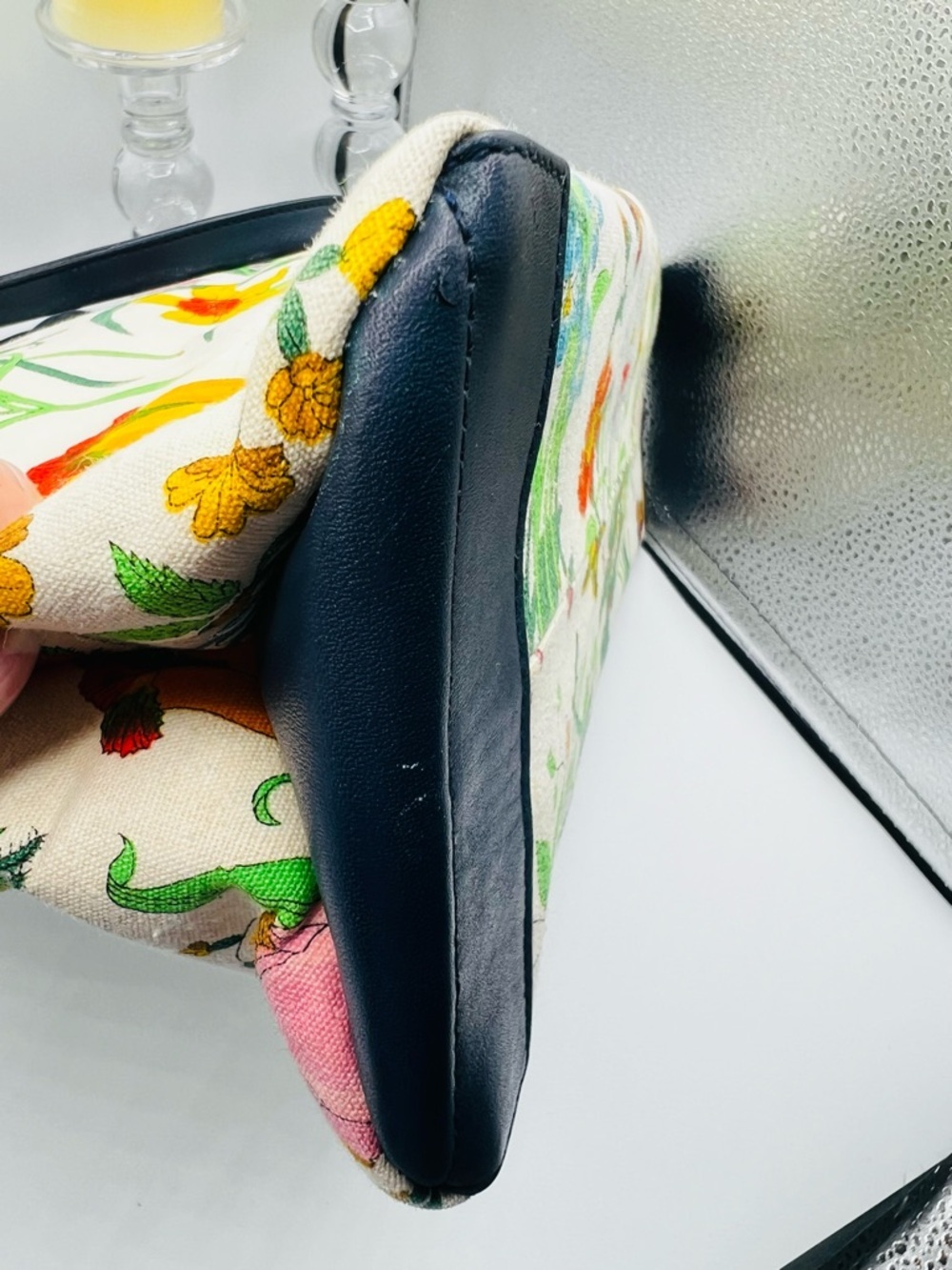 Gucci Cream Floral Tote with Navy Trim - Picture 11 of 16